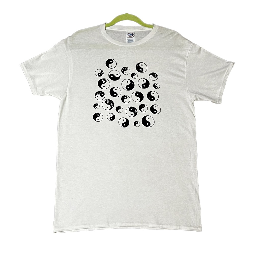Ying & Yang Design T - Shirt